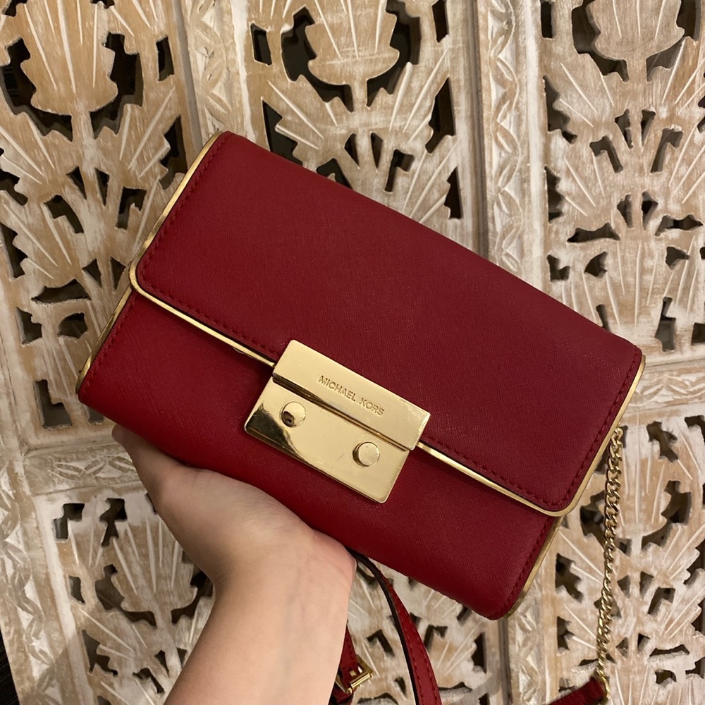 Michael kors wallet on chain